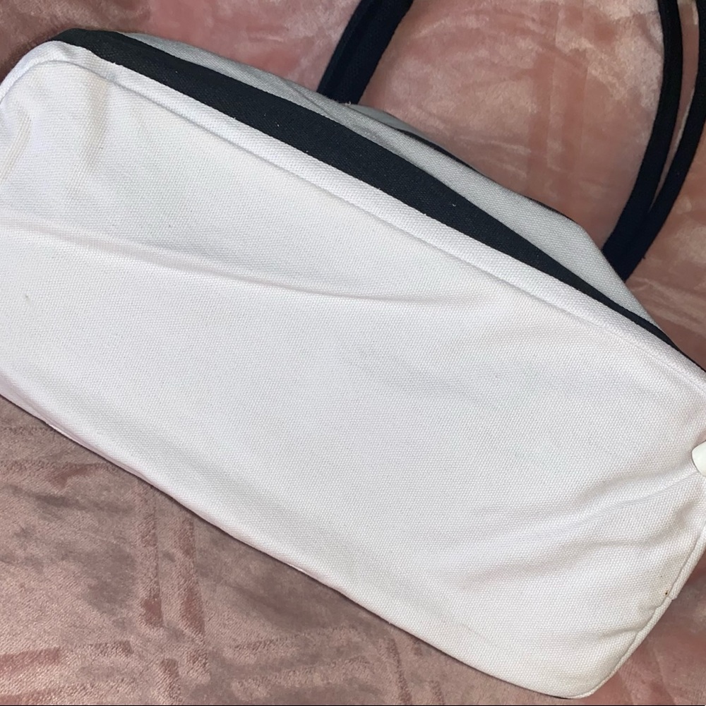 Harp & Finial Zippered Tote View 3